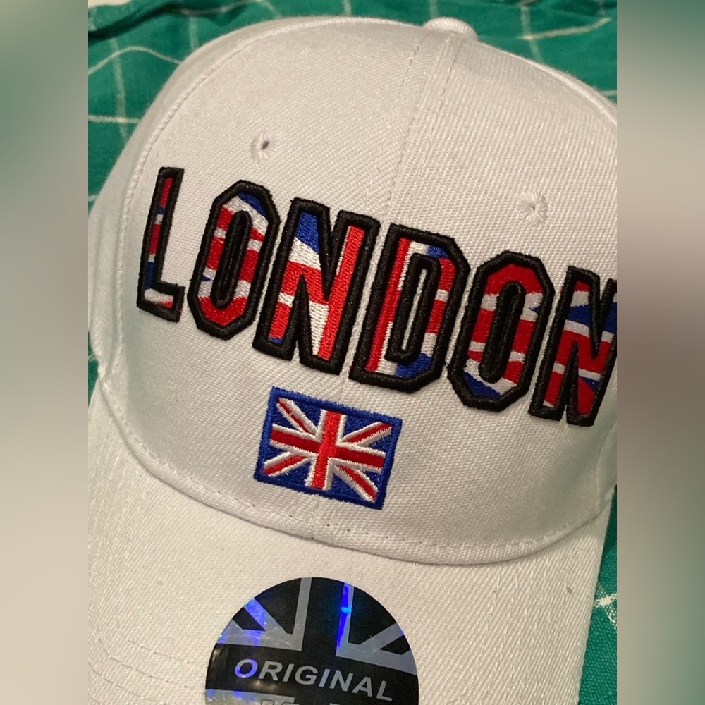 NEW London Embroidered Snap Back White Hat Cap Union Jack Flag Adjustable Sizing - Picture 3 of 9